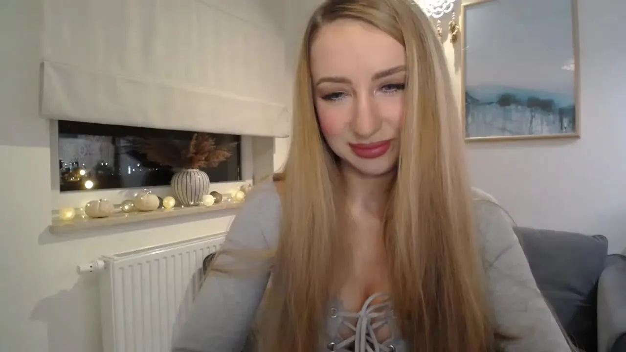 Offline JulietteDiamond on Streamray