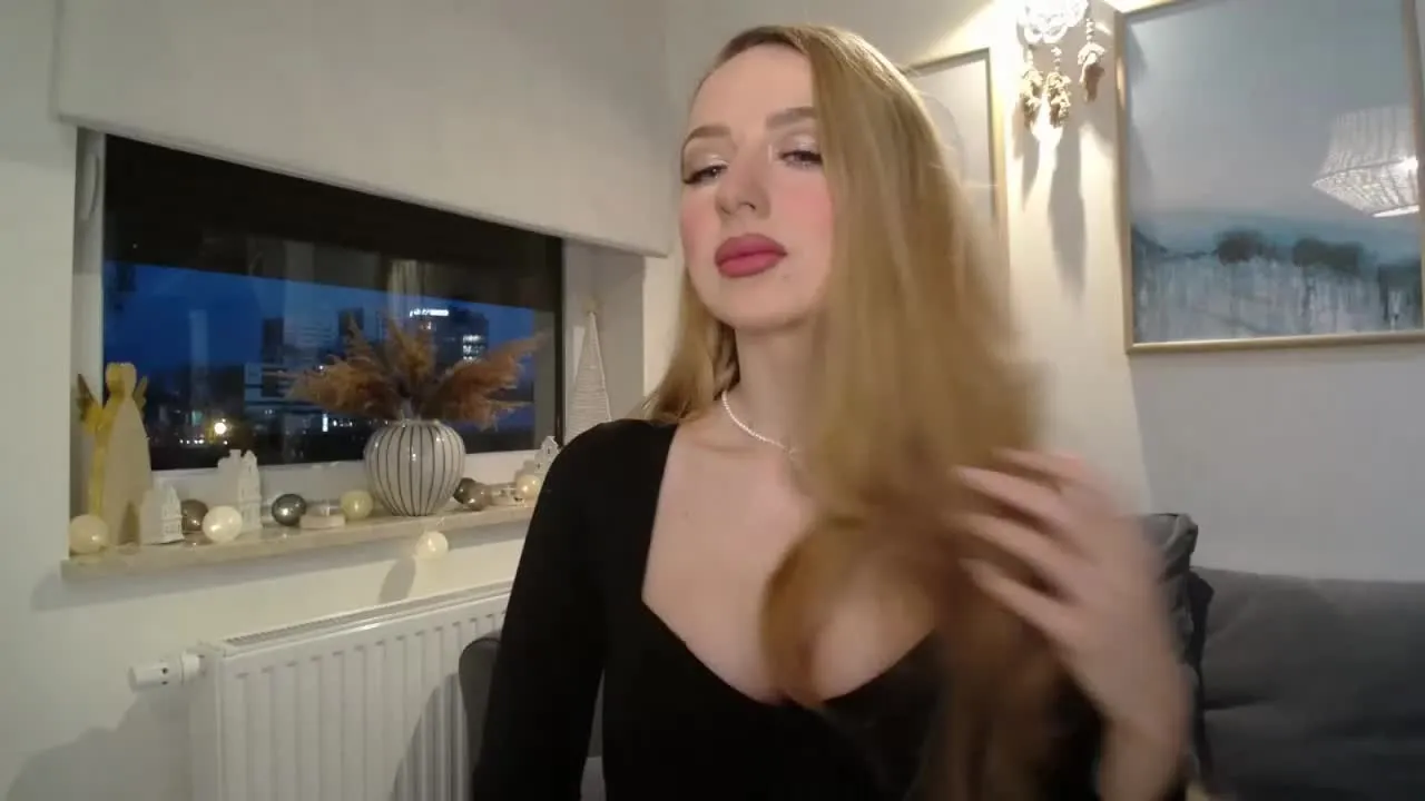 Offline JulietteDiamond on Streamray