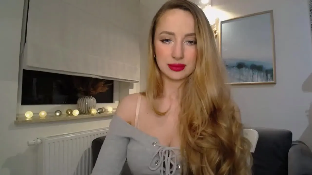 Offline JulietteDiamond on Streamray
