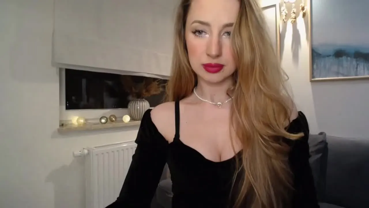 Offline JulietteDiamond on Streamray