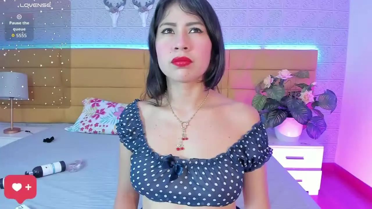 Offline KamileBlake on Streamray