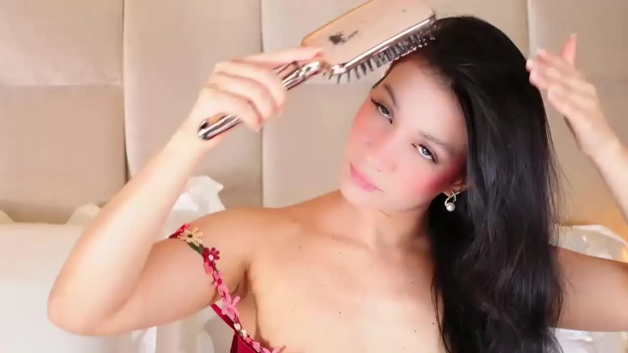 Offline KiraKayleigh on Streamray