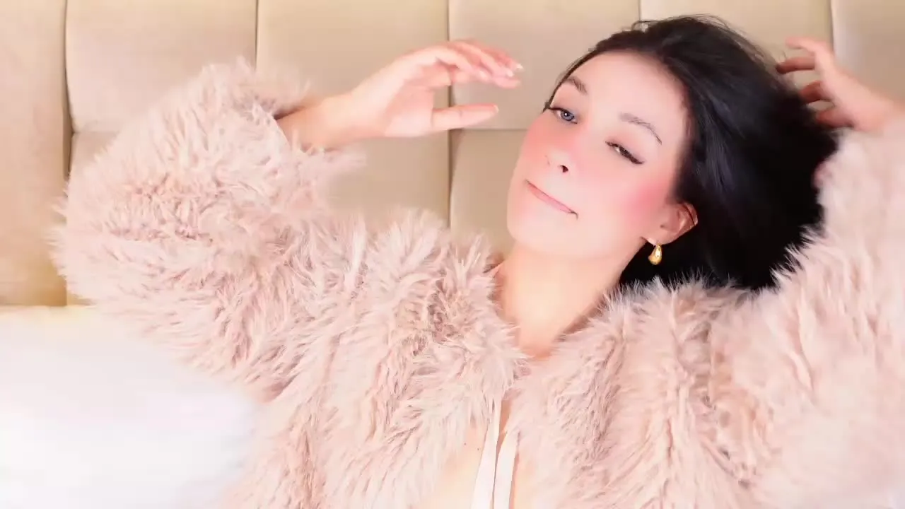 Offline KiraKayleigh on Streamray