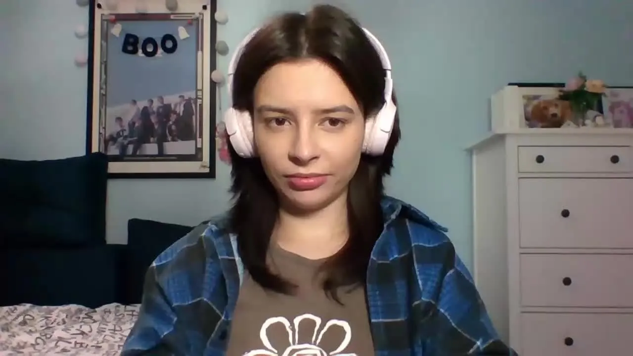 Offline LariceTasty on Streamray