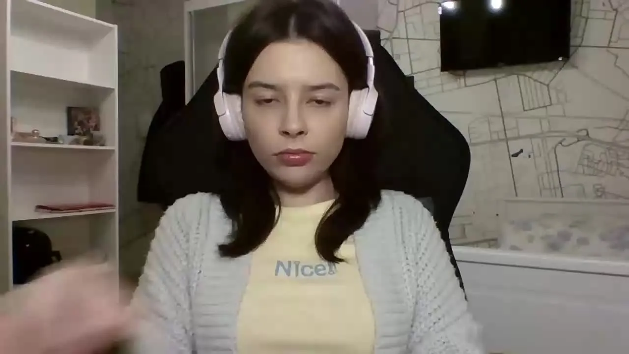 Offline LariceTasty on Streamray