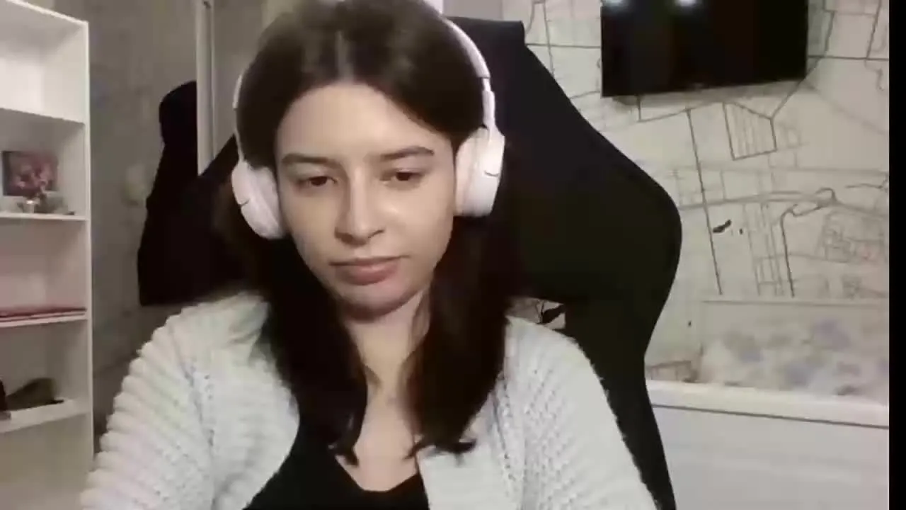 Offline LariceTasty on Streamray