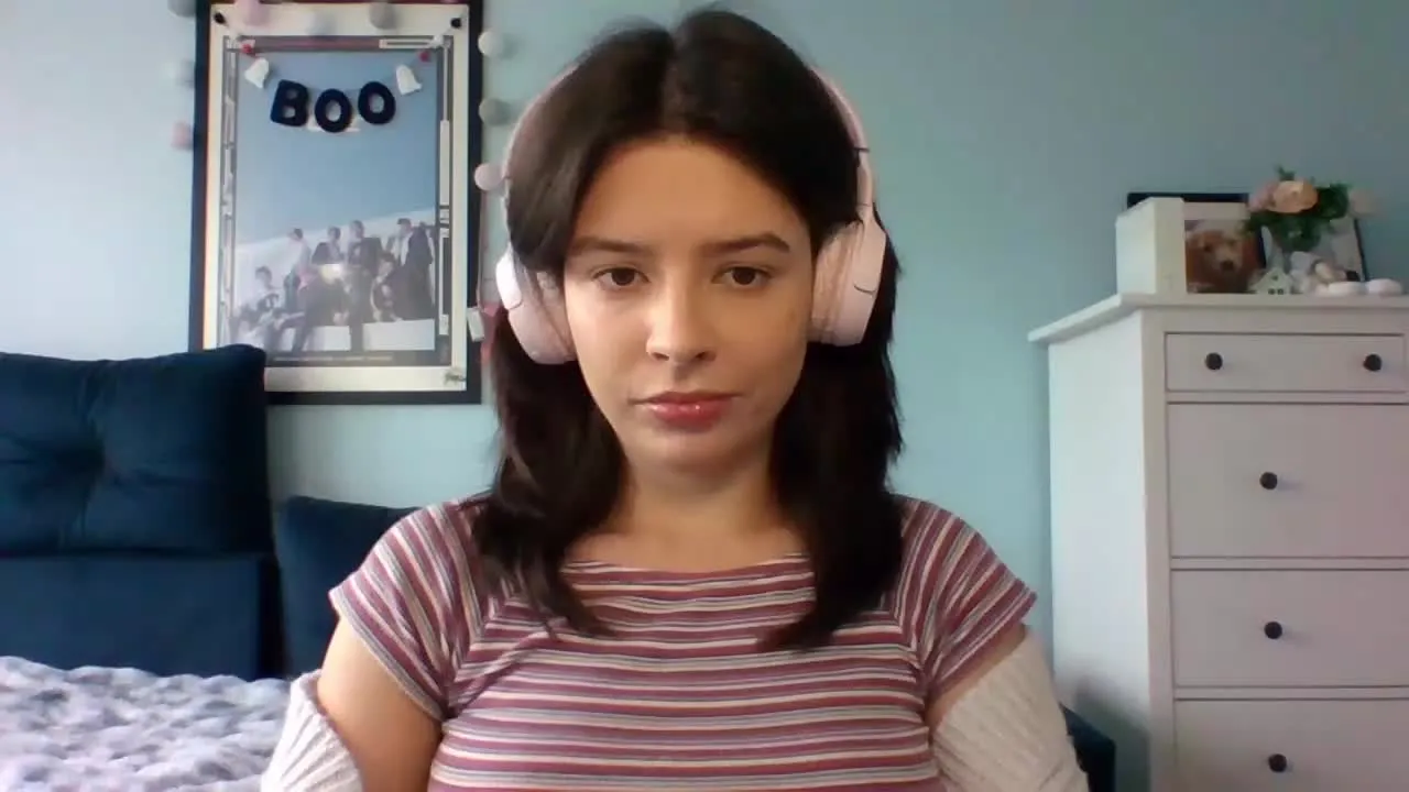 Offline LariceTasty on Streamray