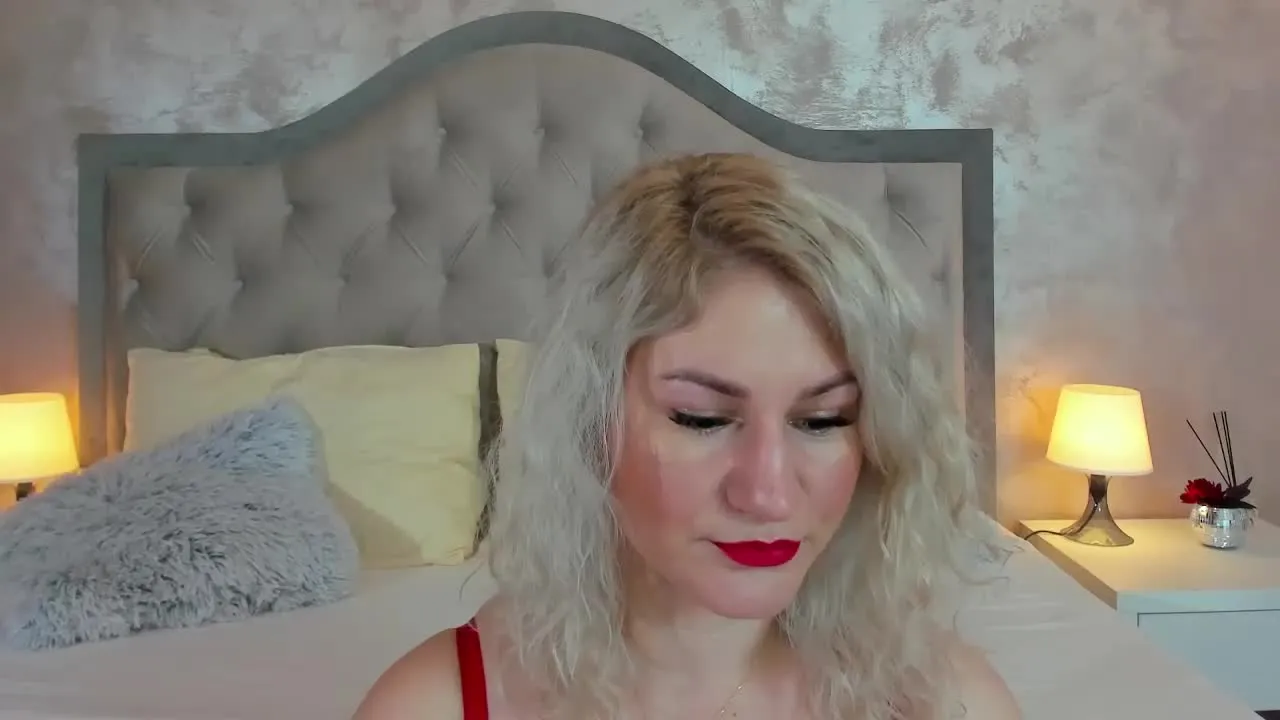 Freechat Liz_Bell on Streamray