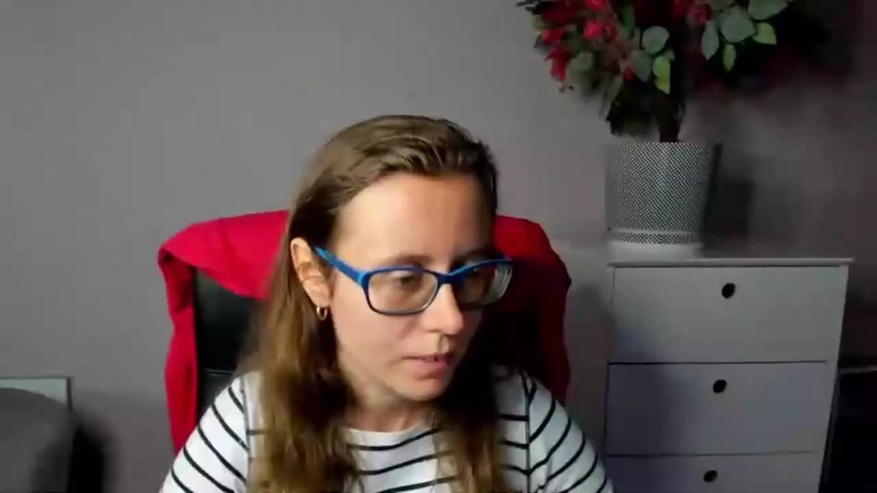 LizzySparkle from Streamray