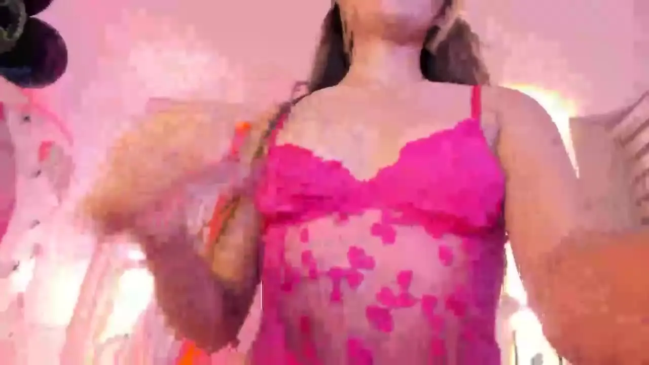 Offline MadiBrown1 on Streamray