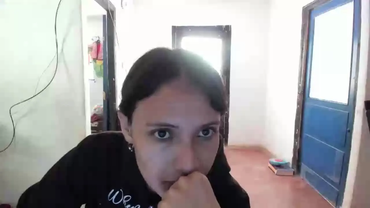 Offline MarianaRabit on Streamray