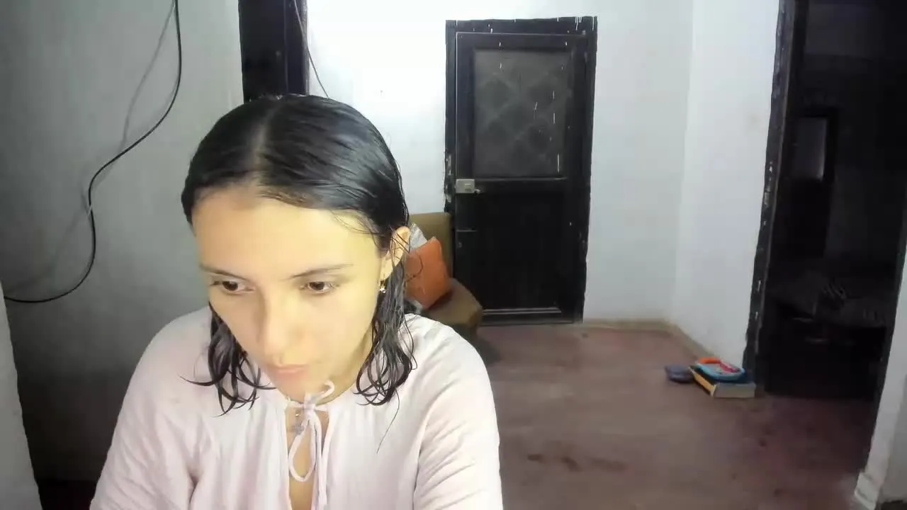 Offline MarianaRabit on Streamray