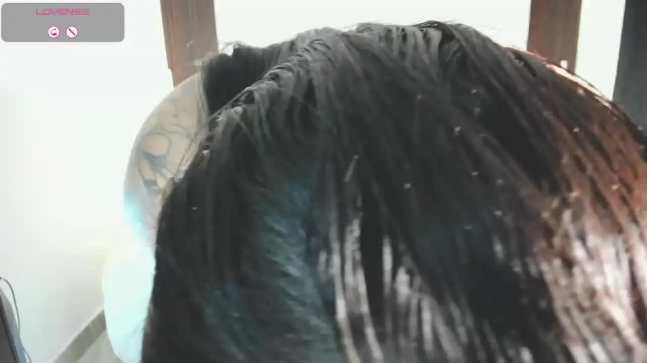 Offline MelizaHott on Streamray