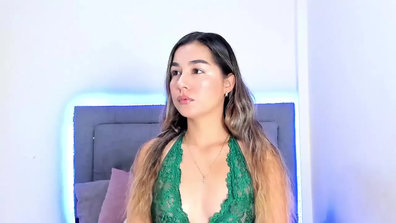 Offline MollyParker on Streamray