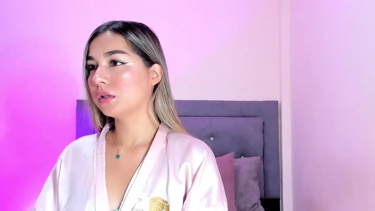 Offline MollyParker on Streamray