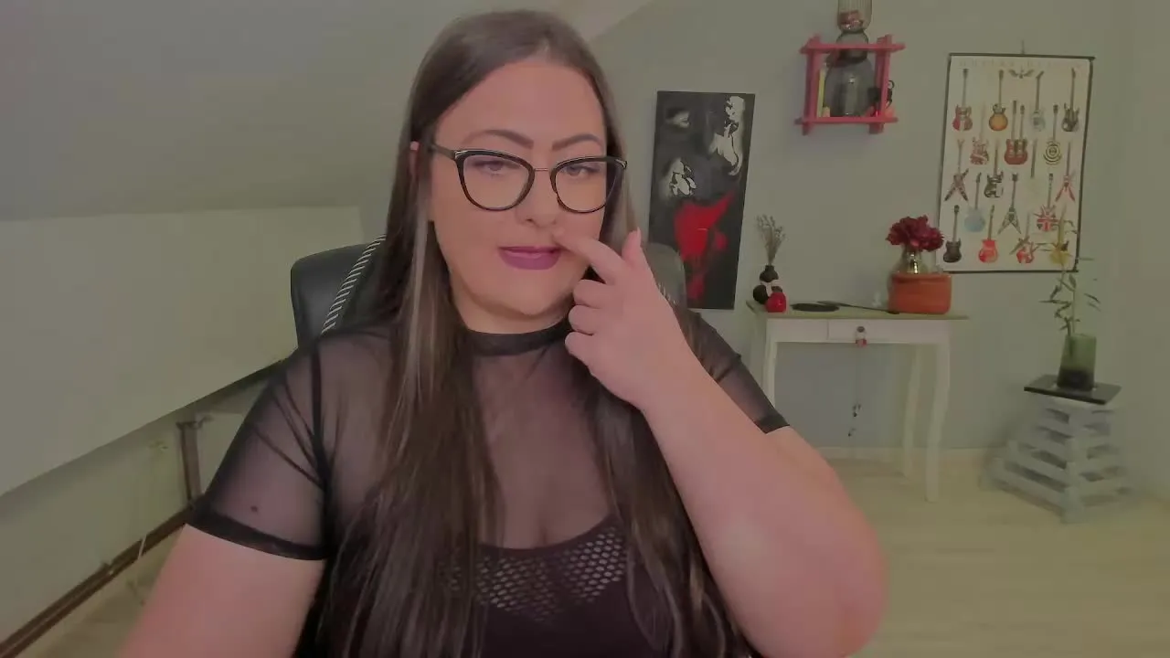 Offline RachelBliss on Streamray