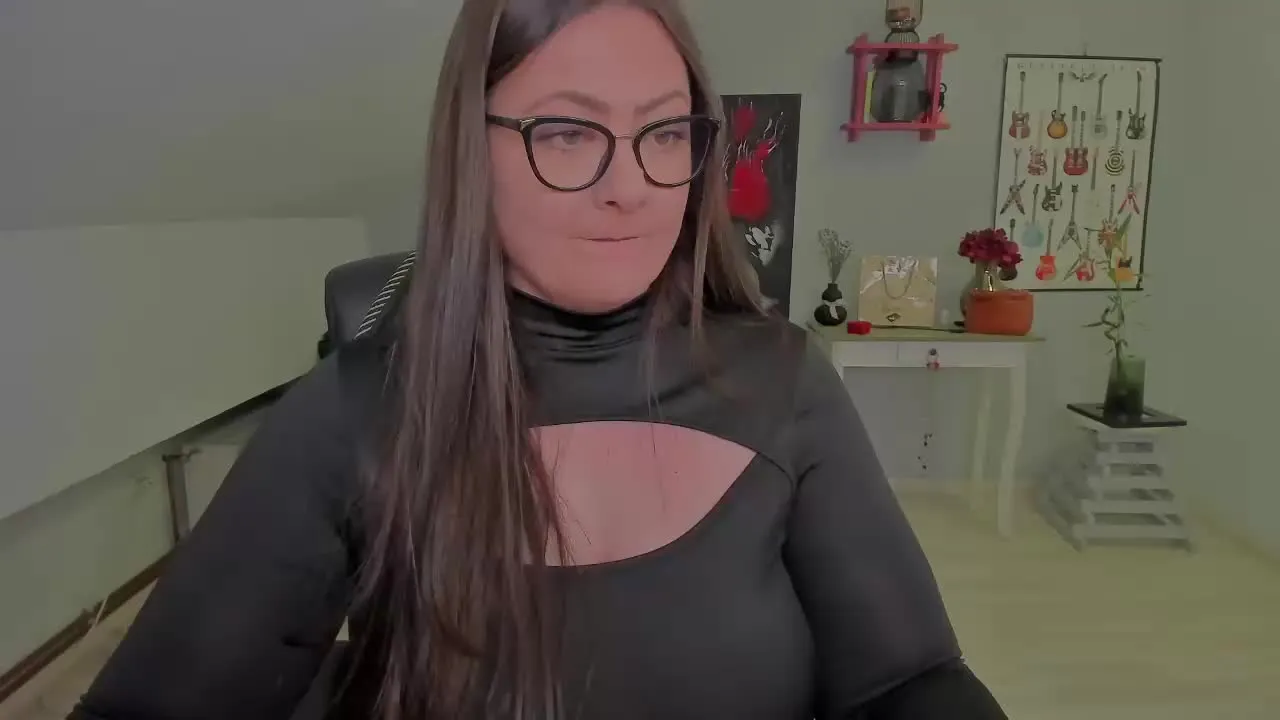 Offline RachelBliss on Streamray