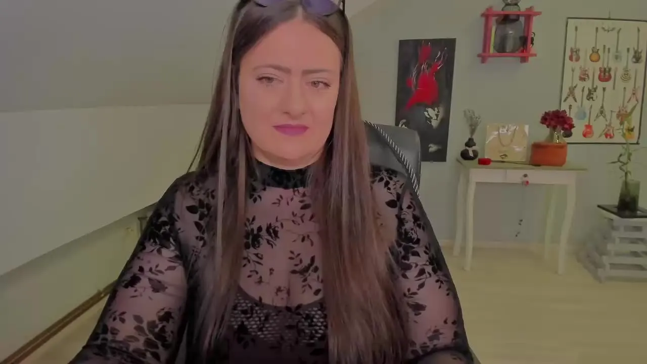 Offline RachelBliss on Streamray