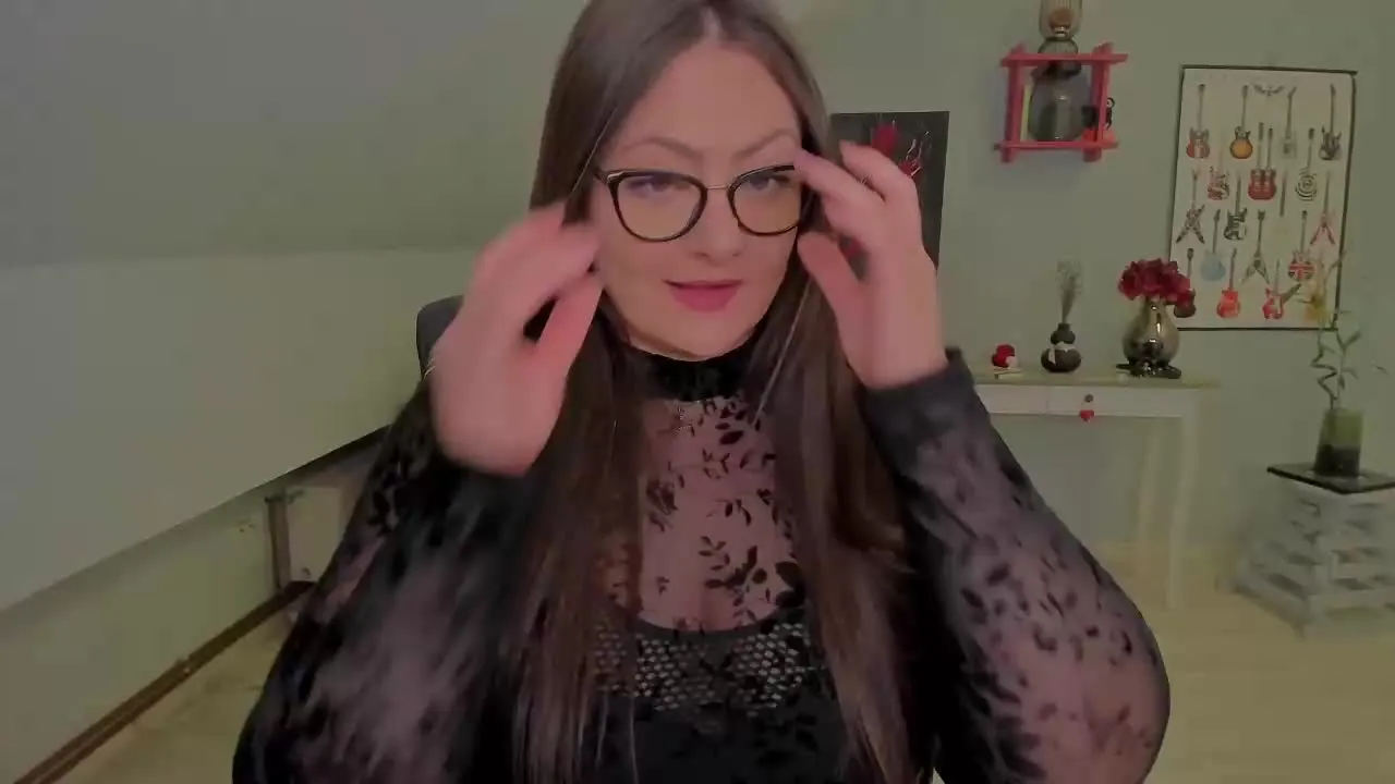 Offline RachelBliss on Streamray