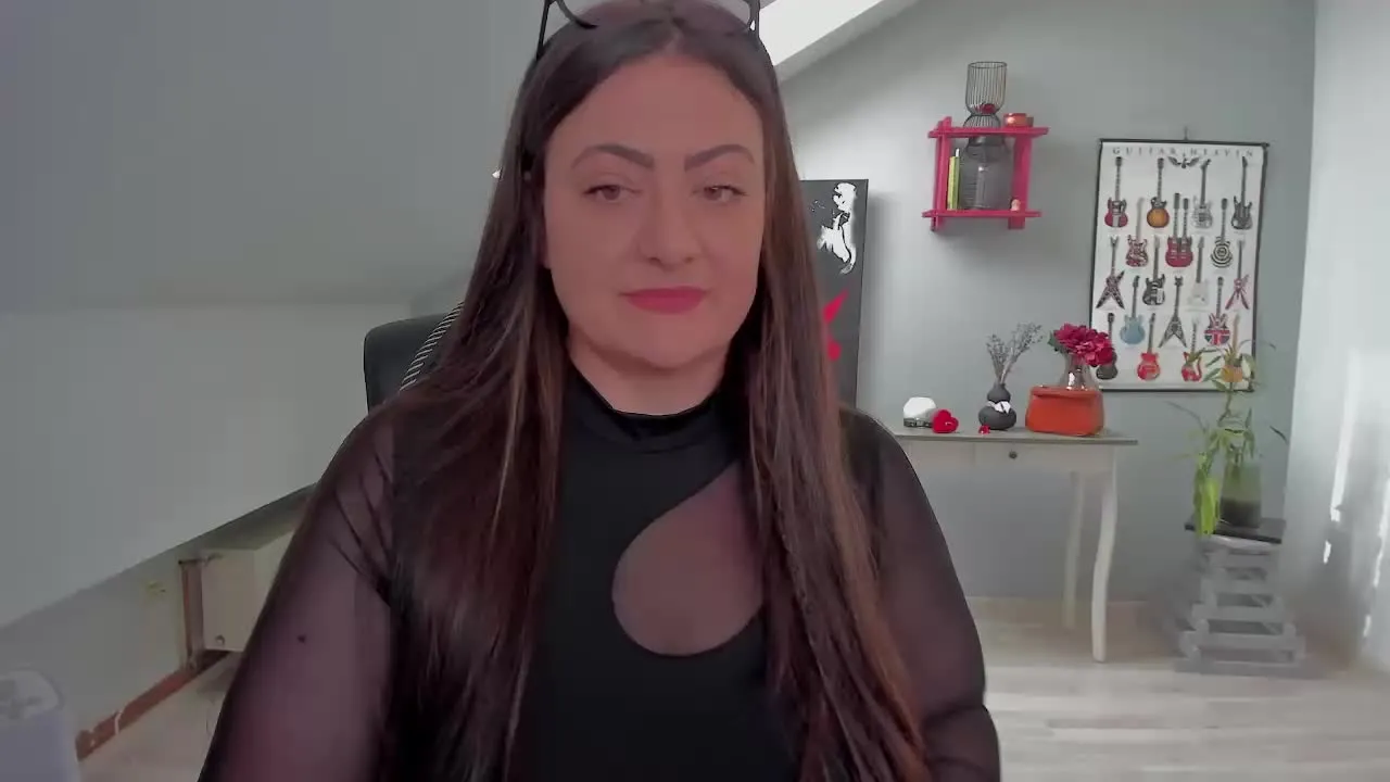 Offline RachelBliss on Streamray