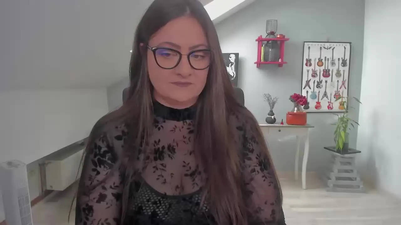 Offline RachelBliss on Streamray