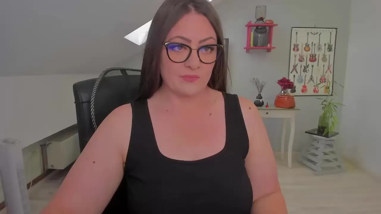 Offline RachelBliss on Streamray