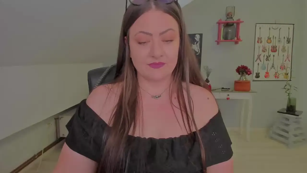 Offline RachelBliss on Streamray