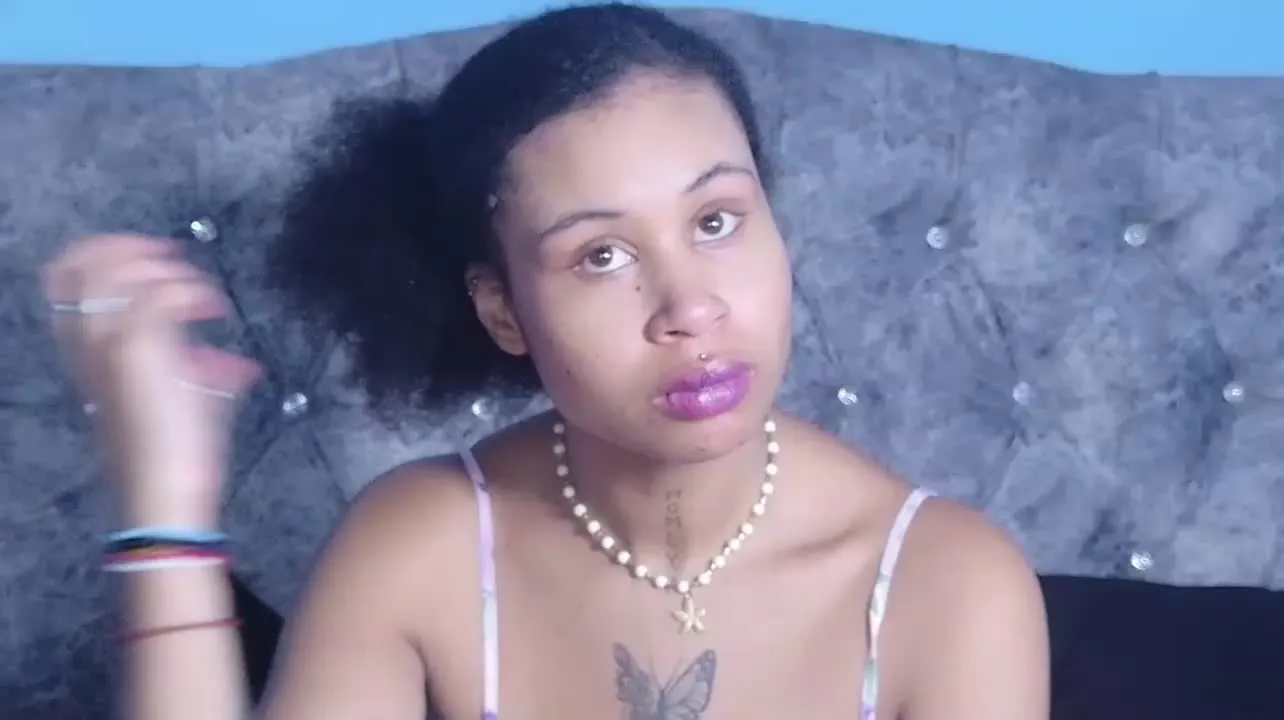 Offline RachellAnnXd on Streamray