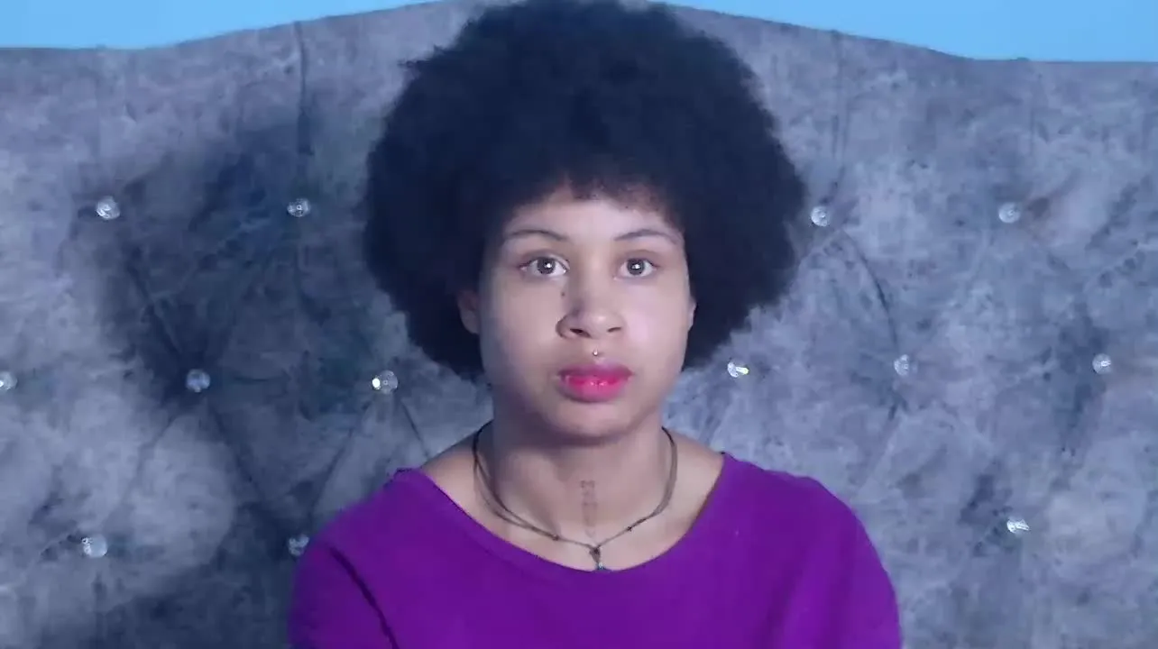 Offline RachellAnnXd on Streamray