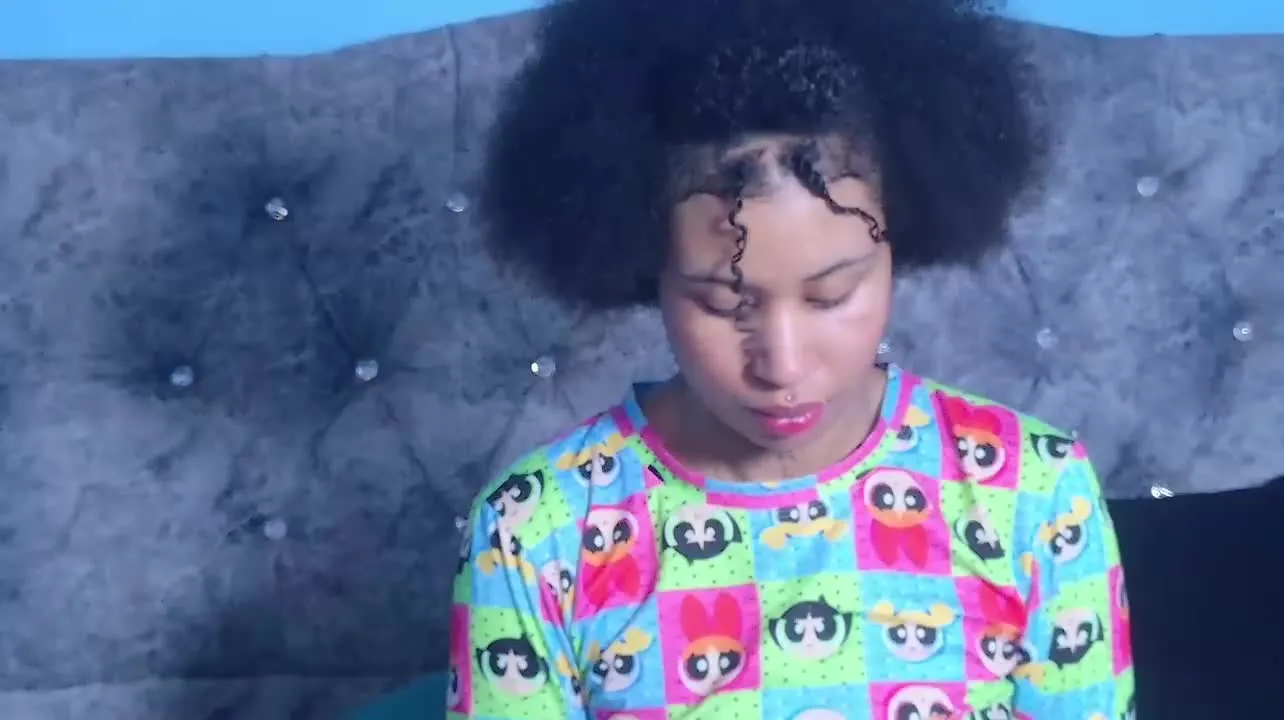 Offline RachellAnnXd on Streamray