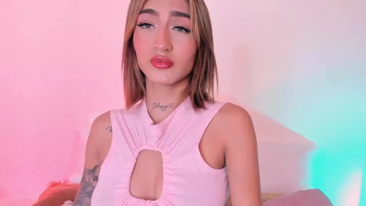 Offline RoseeMonrooe on Streamray