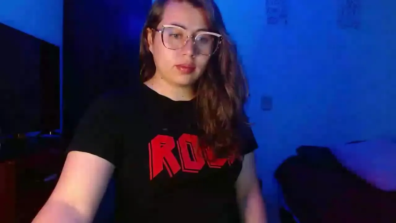 Offline Salome_johnson on Streamray