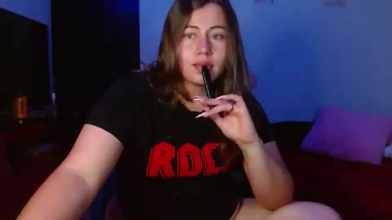 Offline Salome_johnson on Streamray