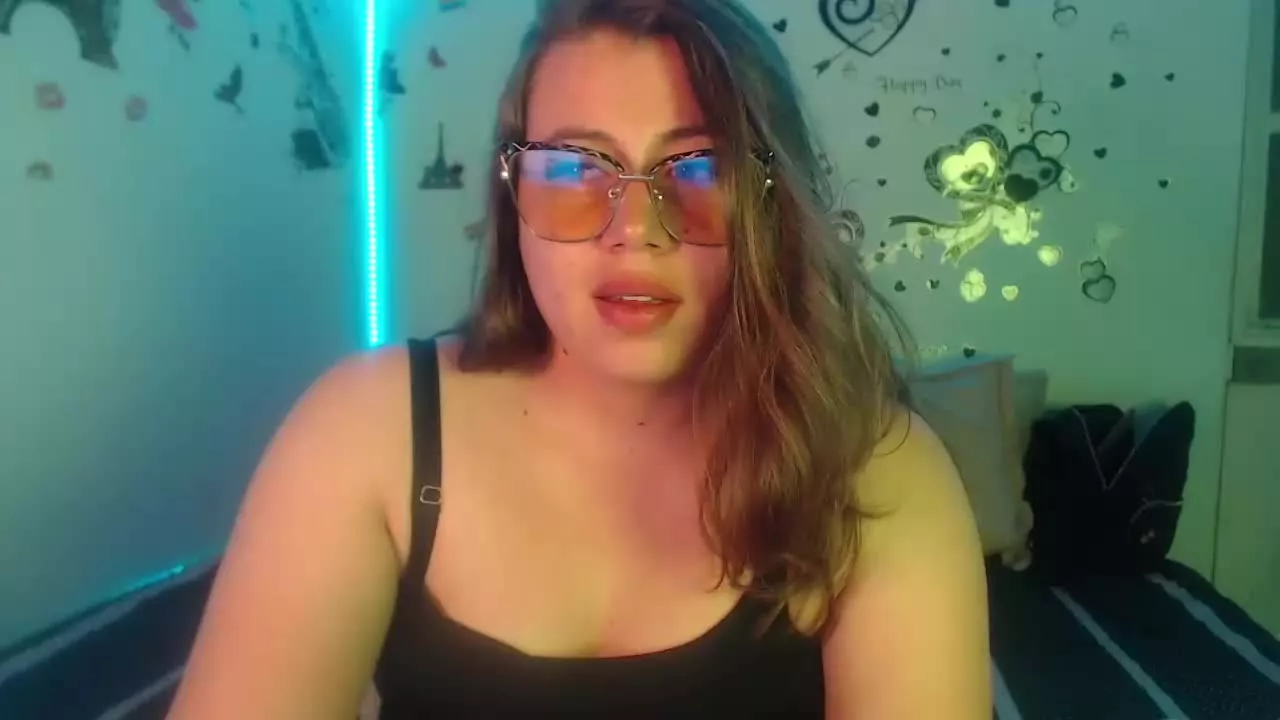 Offline Salome_johnson on Streamray