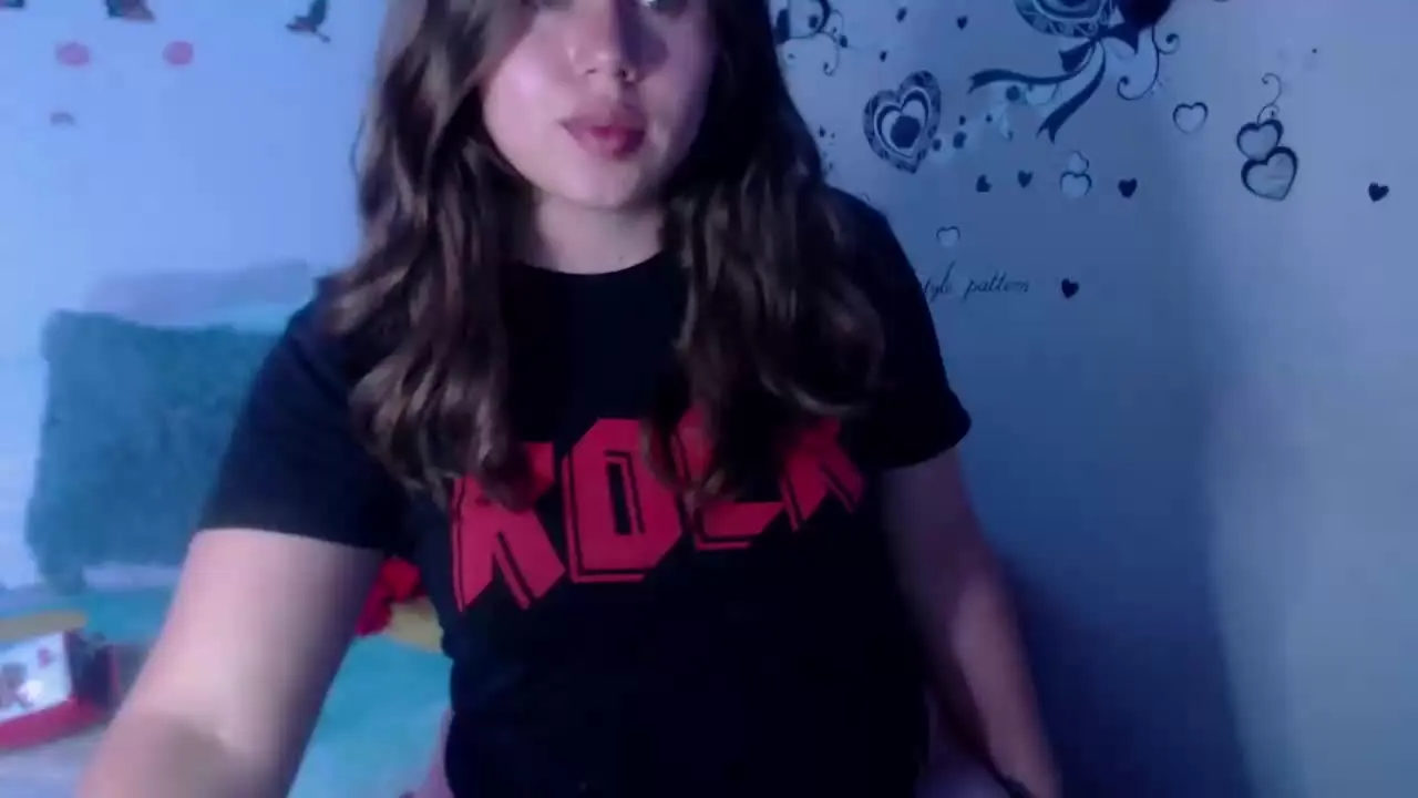 Offline Salome_johnson on Streamray