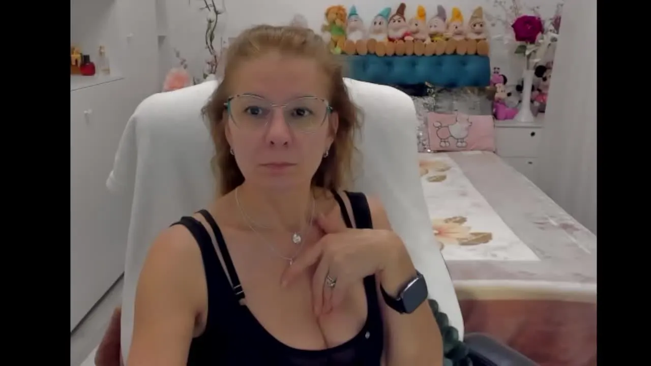 Offline SalomeJade on Streamray