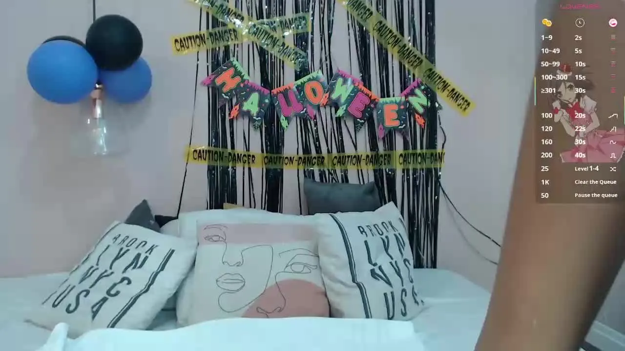 Offline SavannahCruz on Streamray