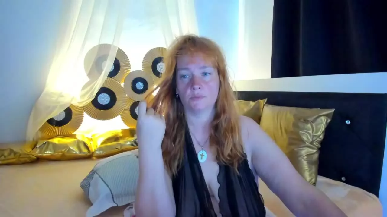 Offline SinFullTitsDD on Streamray