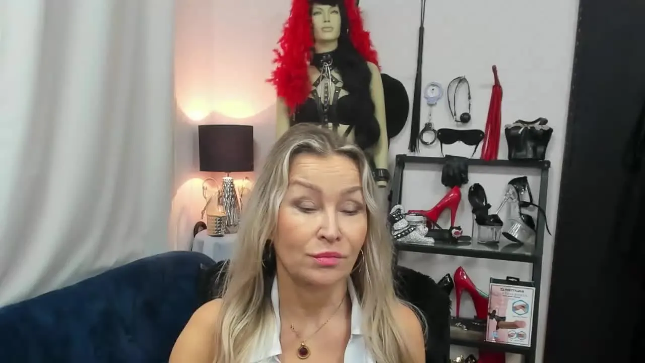 Offline smileCRYSTAL on Streamray