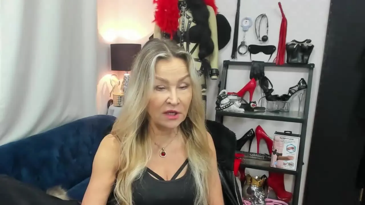 Offline smileCRYSTAL on Streamray