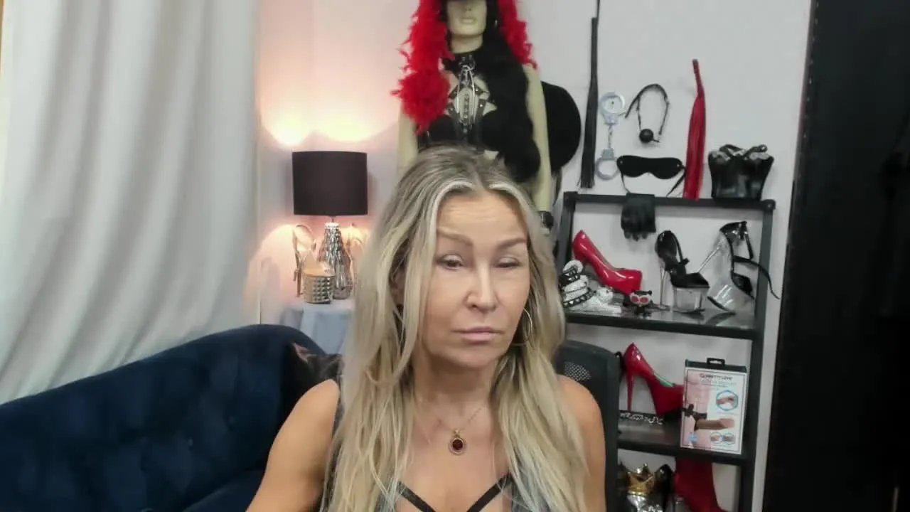 Offline smileCRYSTAL on Streamray