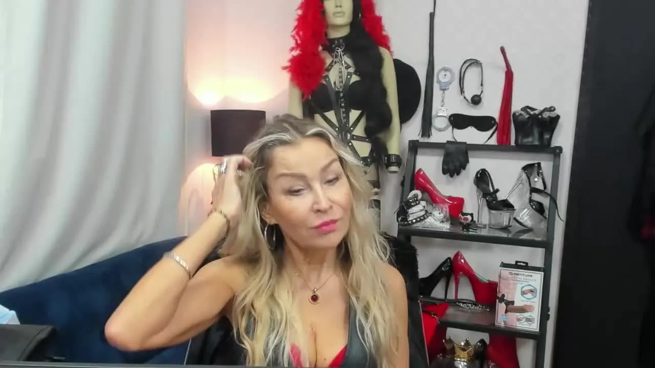 Offline smileCRYSTAL on Streamray