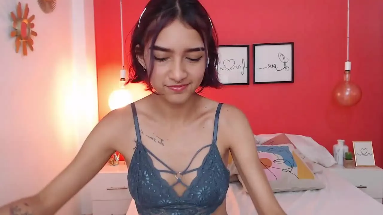 Freechat VioletLilith on Streamray