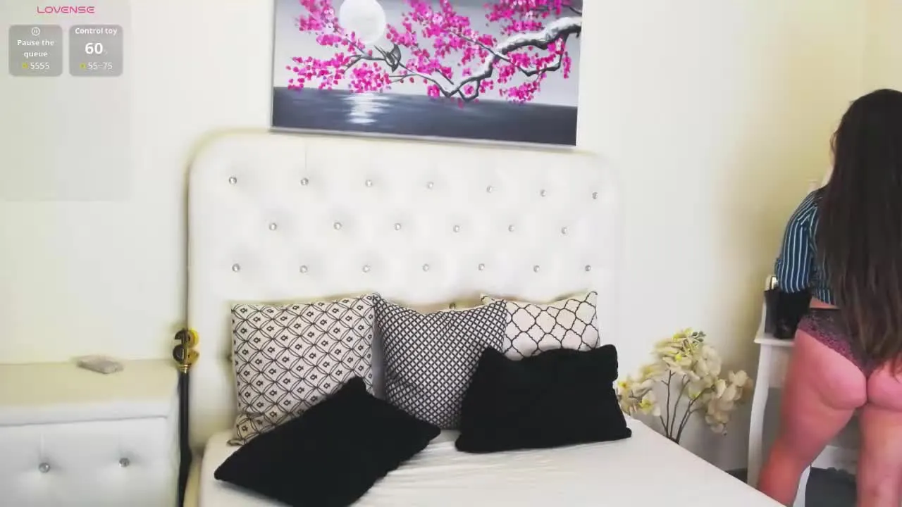 Offline Ysabell01 on Streamray