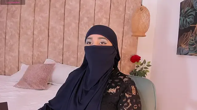 Freechat _alishaa_c on StripChat