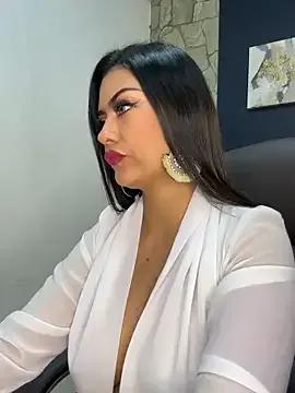 _Isabella_1 from StripChat is Freechat