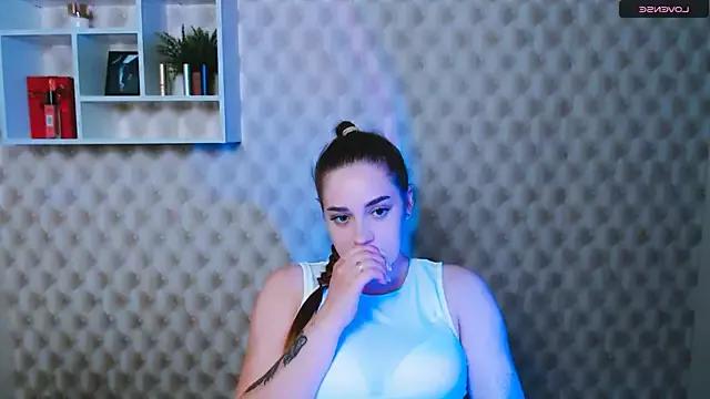 _MillaDellf_ from StripChat is Freechat