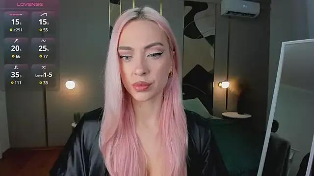 _Miss_Valentina_ from StripChat is Freechat