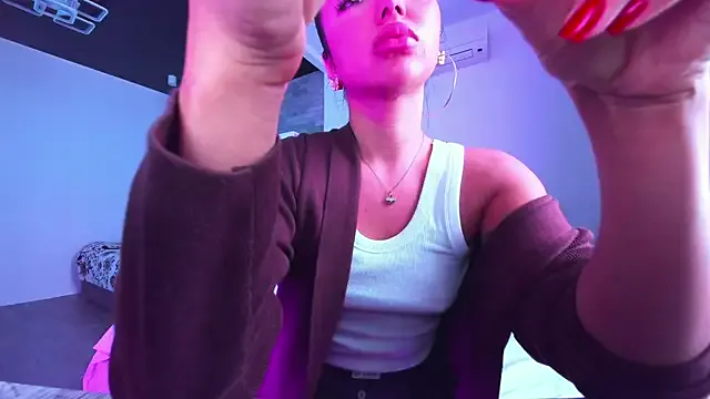 Freechat AddictedSabi on StripChat