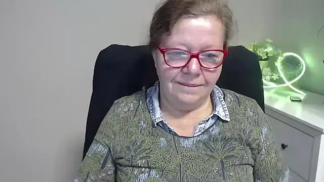 Adelewildx from StripChat is Freechat